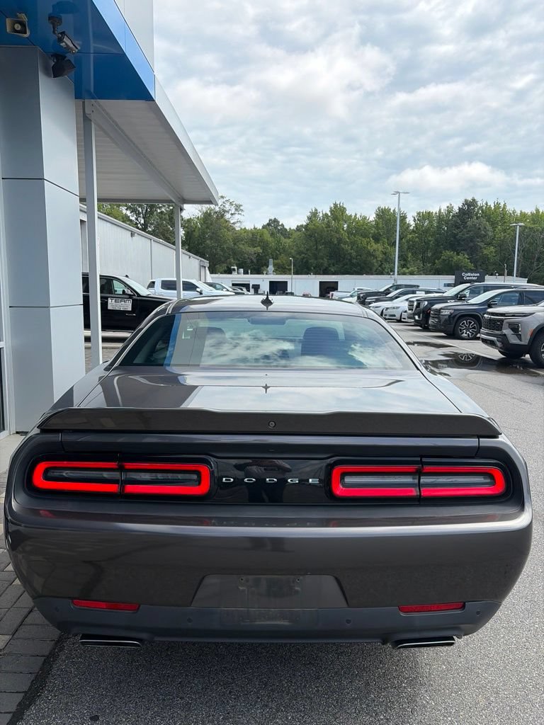 Used 2016 Dodge Challenger R/T w/ Sound Group RWD image 9