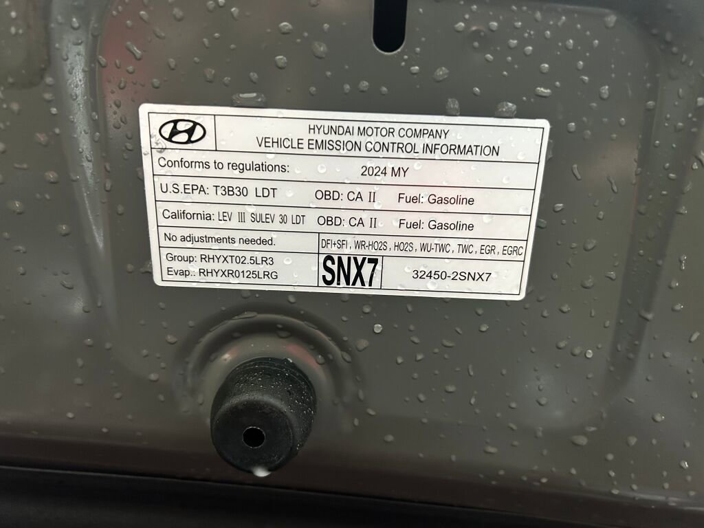 Used 2024 Hyundai Tucson SE image 30