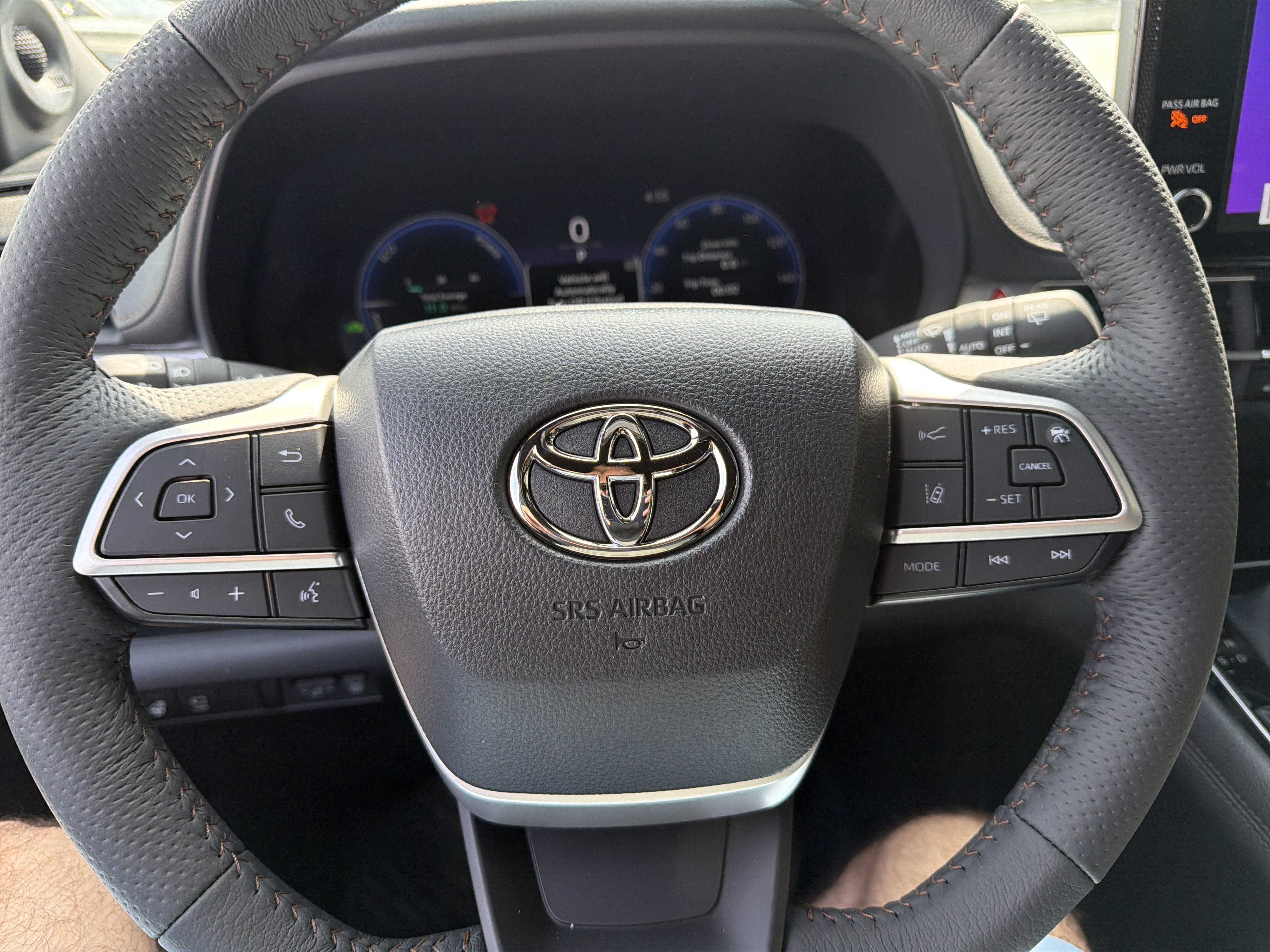 New 2026 Toyota Sienna Platinum AWD/4WD image 16