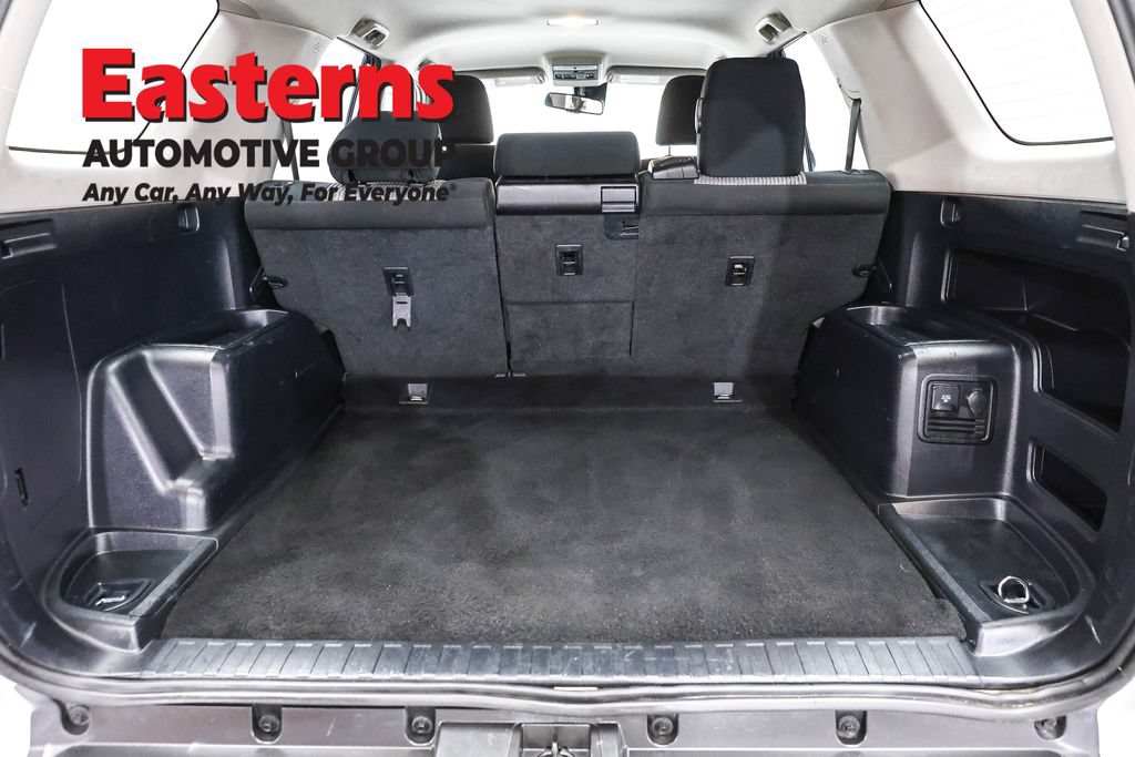 Used 2024 Toyota 4Runner SR5 AWD/4WD image 9