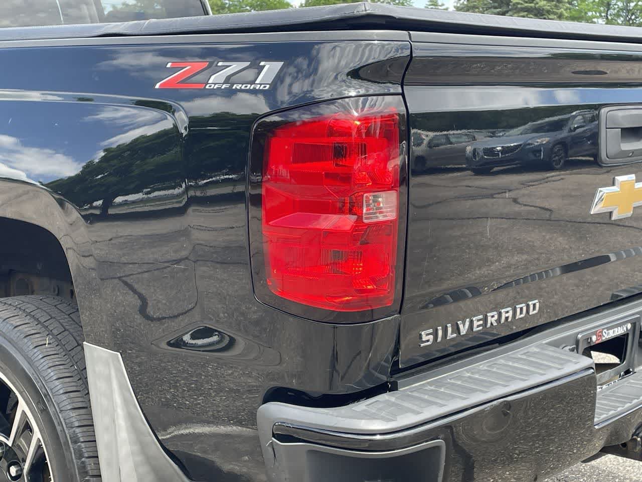 Used 2018 Chevrolet Silverado 1500 LT w/ All Star Edition AWD/4WD image 34