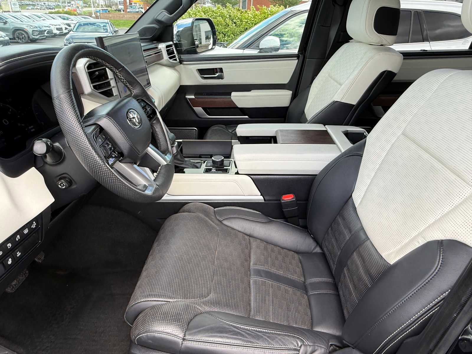 Used 2023 Toyota Sequoia Capstone AWD/4WD image 17