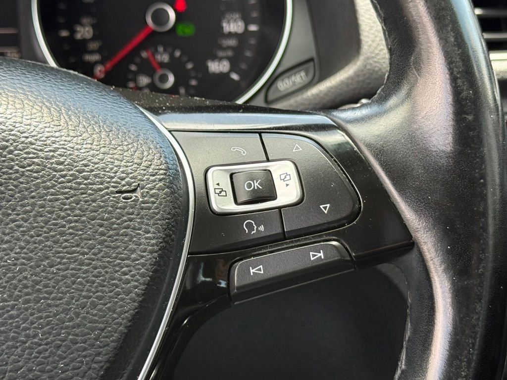 Used 2017 Volkswagen Passat 1.8T SE FWD image 19