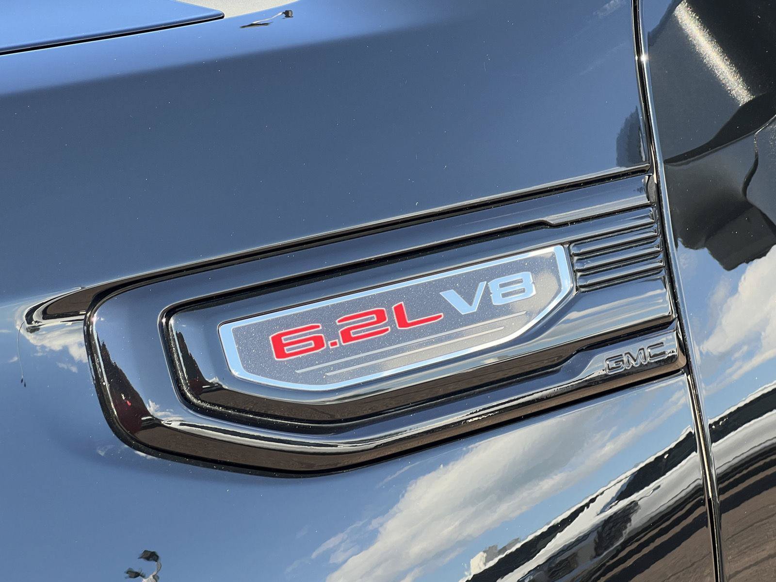 Used 2020 GMC Sierra 1500 Denali w/ Denali Premium Package AWD/4WD image 10