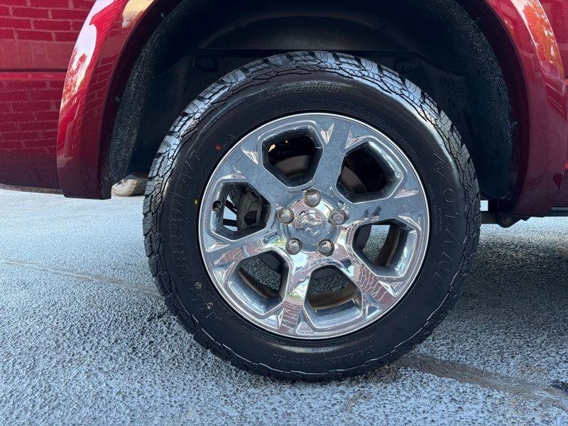 Used 2016 RAM 1500 Laramie w/ Convenience Group AWD/4WD image 16