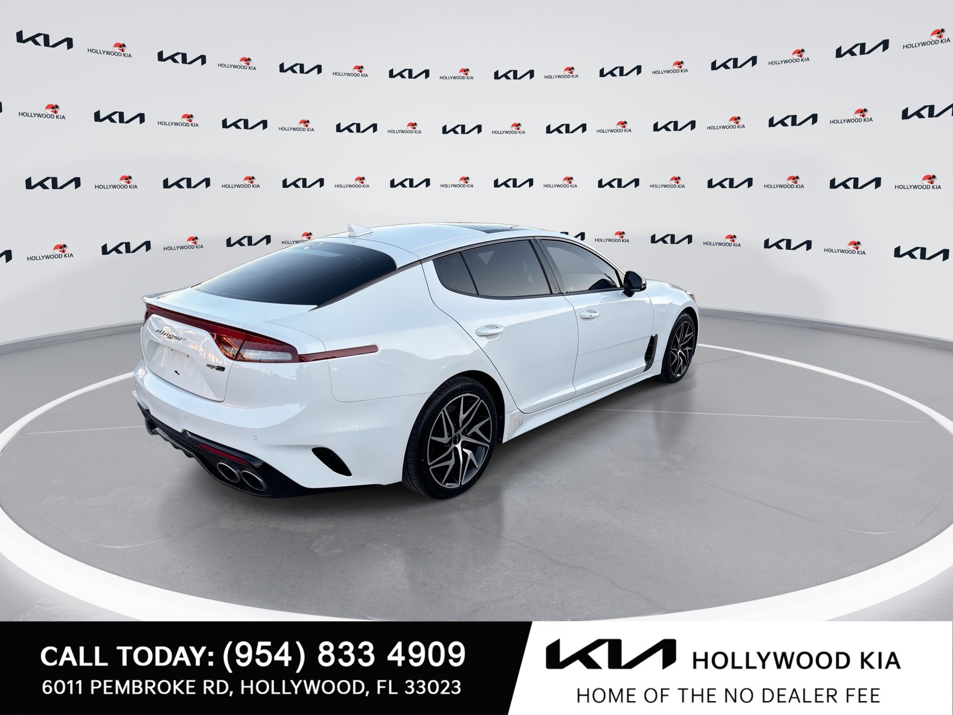 Used 2022 Kia Stinger GT-Line w/ Sun & Sound Package RWD image 8