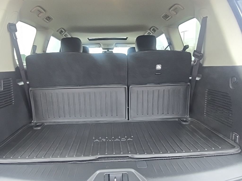 Used 2024 Nissan Armada SL w/ Captain's Chairs Package image 43