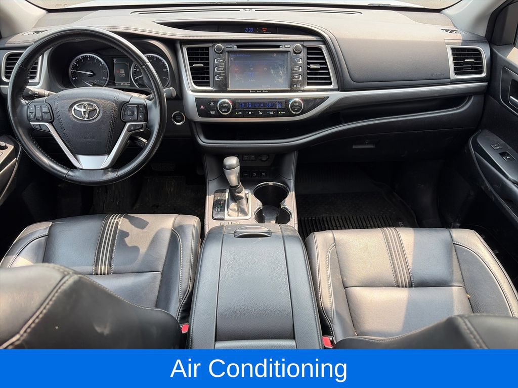 Used 2018 Toyota Highlander SE AWD/4WD image 13
