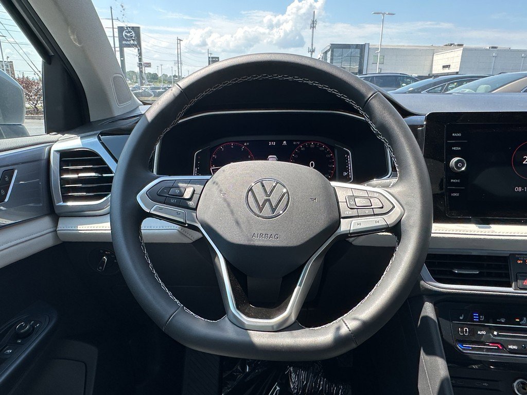 New 2025 Volkswagen Taos SEL image 11