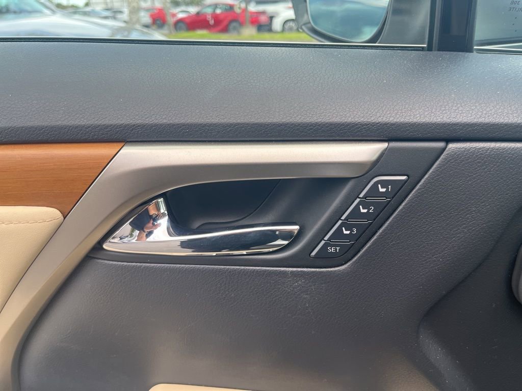 Used 2021 Lexus RX 350 FWD w/ Premium Package image 16