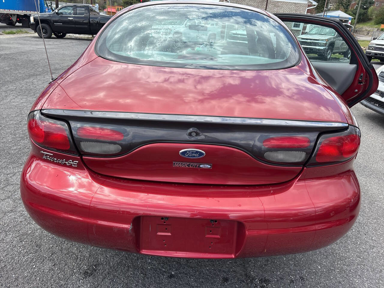 Used 1998 Ford Taurus SE FWD image 15