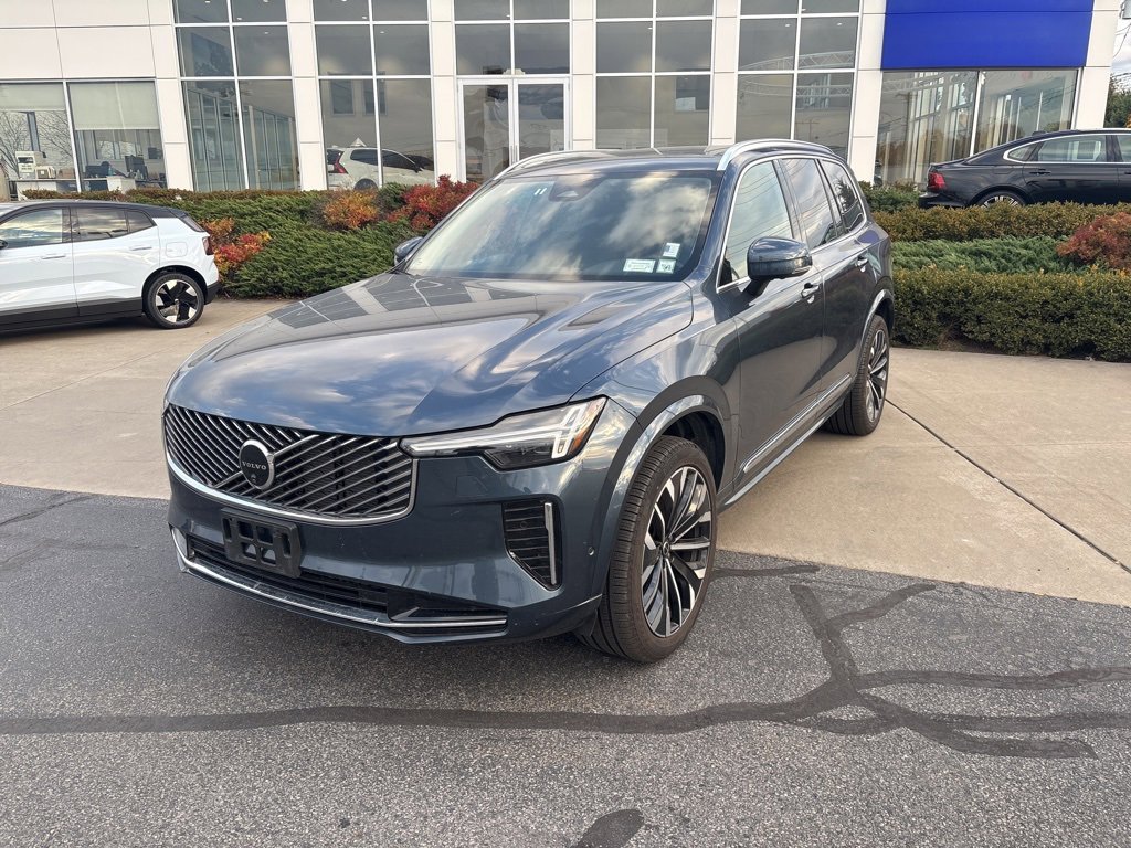 Certified 2025 Volvo XC90 B6 Plus image 11