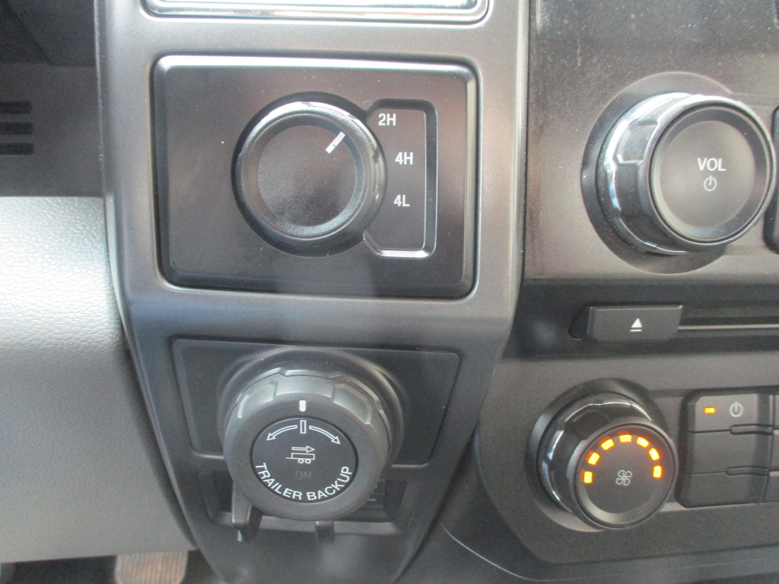 Used 2018 Ford F150 XLT w/ XTR Package AWD/4WD image 17