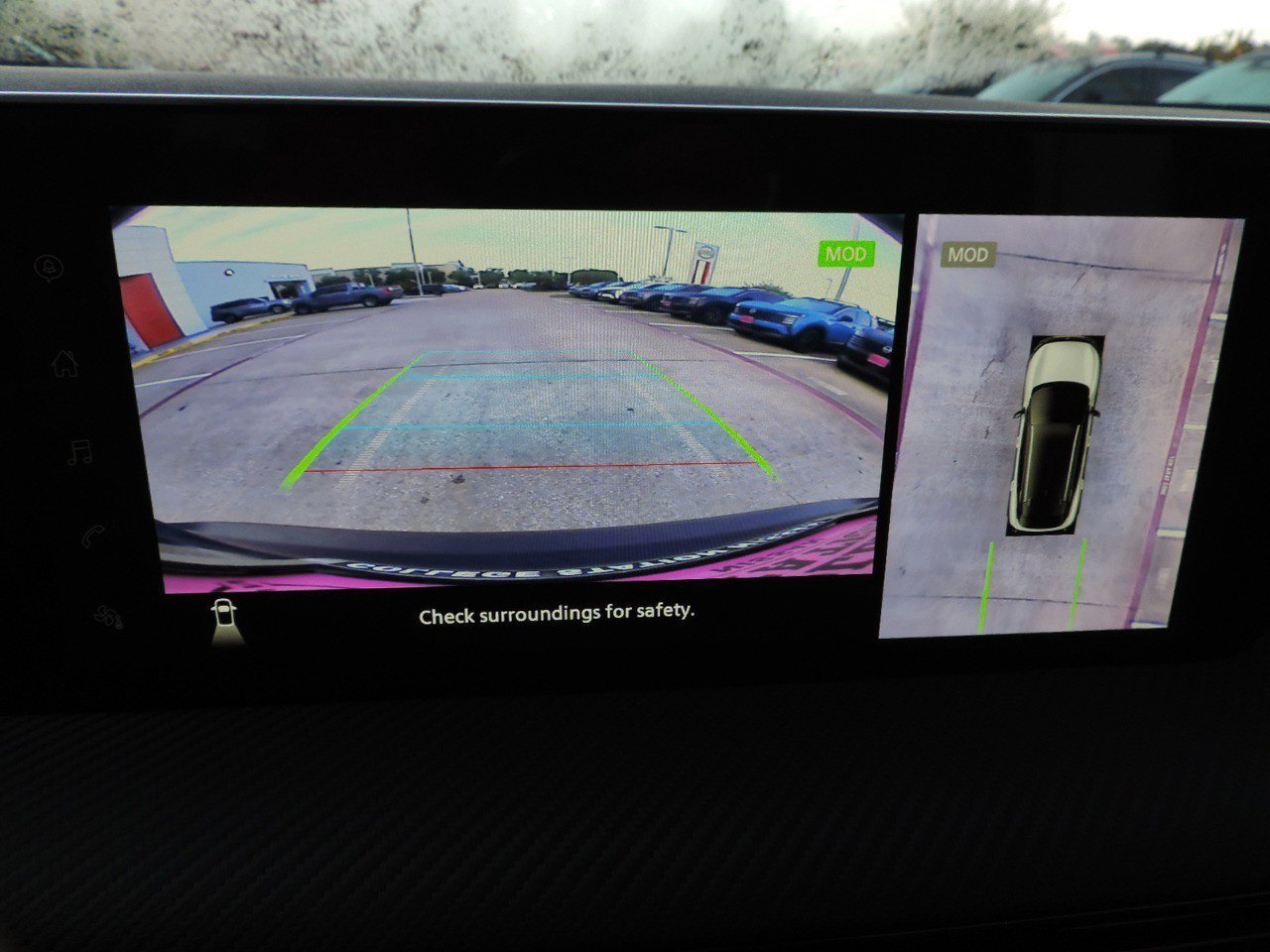 Certified 2025 Nissan Kicks SR FWD image 29