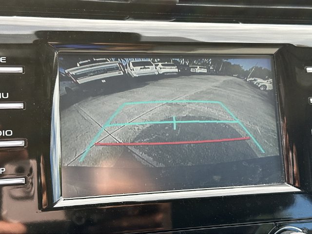 Used 2019 Toyota Camry SE FWD image 17