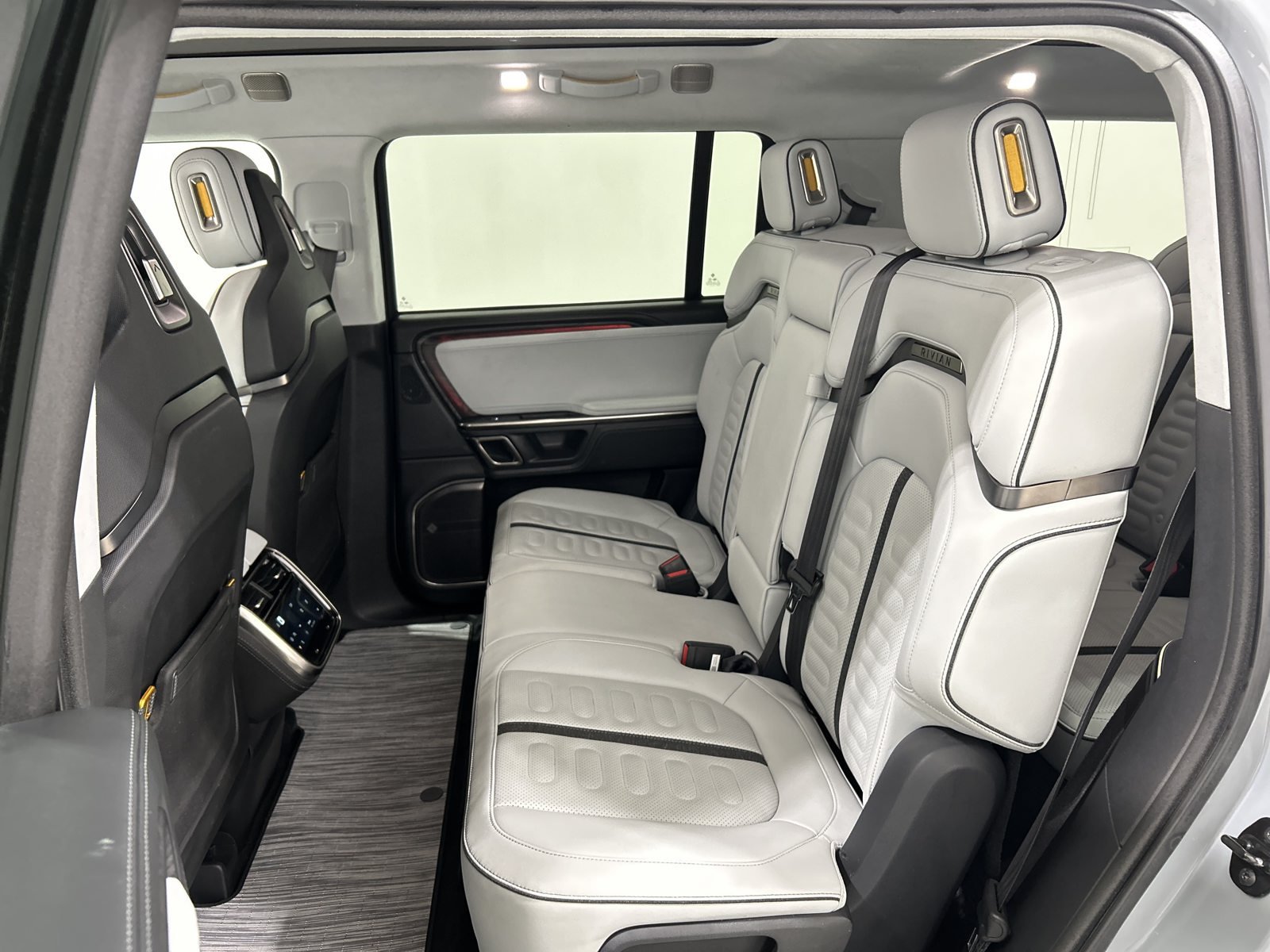 Used 2023 Rivian R1S Launch Edition Quad AWD/4WD image 21