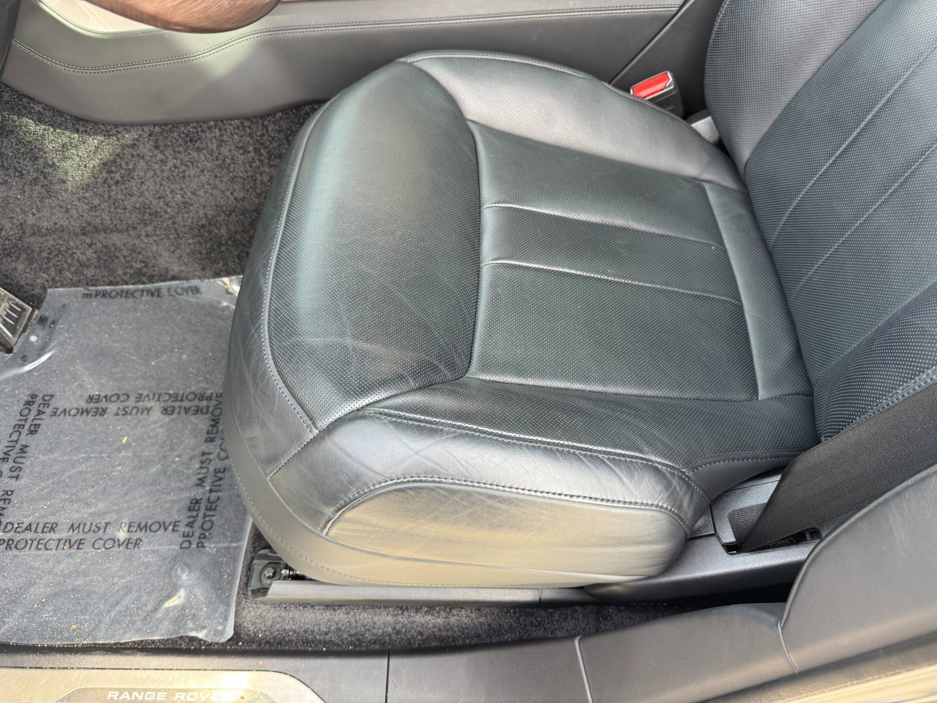 Used 2024 Land Rover Range Rover Long Wheelbase SE image 24