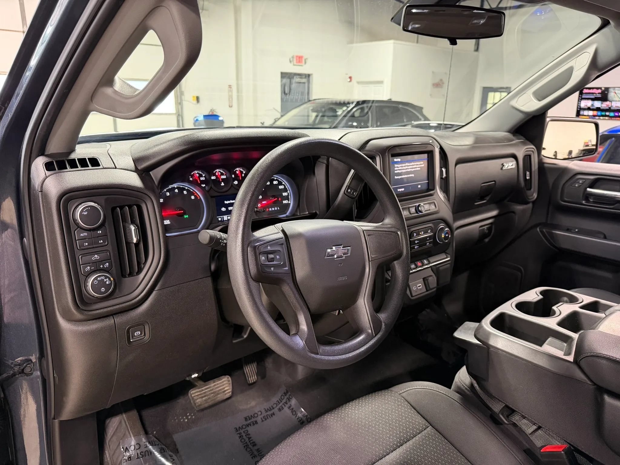 Used 2021 Chevrolet Silverado 1500 Custom Trail Boss AWD/4WD image 8