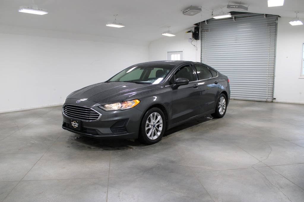 Used 2020 Ford Fusion SE image 4