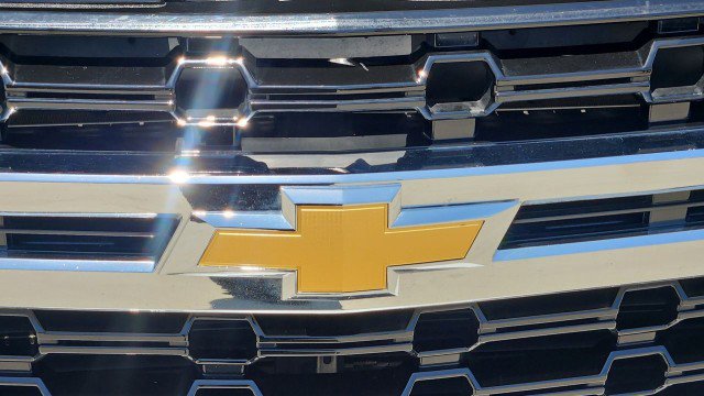 Used 2023 Chevrolet Suburban LS RWD image 30