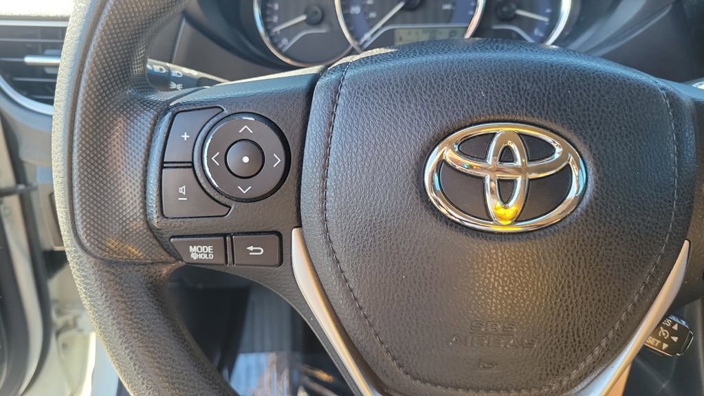 Used 2016 Toyota Corolla LE image 31