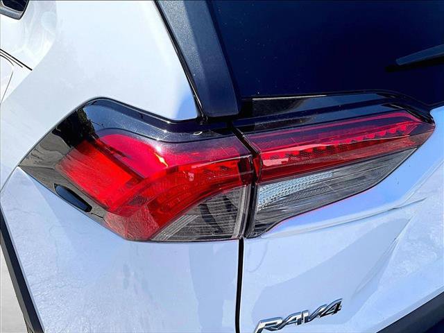 Used 2021 Toyota RAV4 XLE image 29
