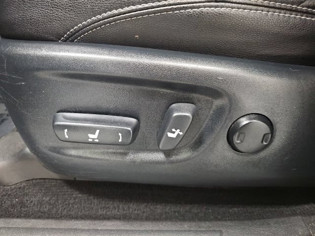 Used 2017 Toyota 4Runner SR5 Premium AWD/4WD image 16