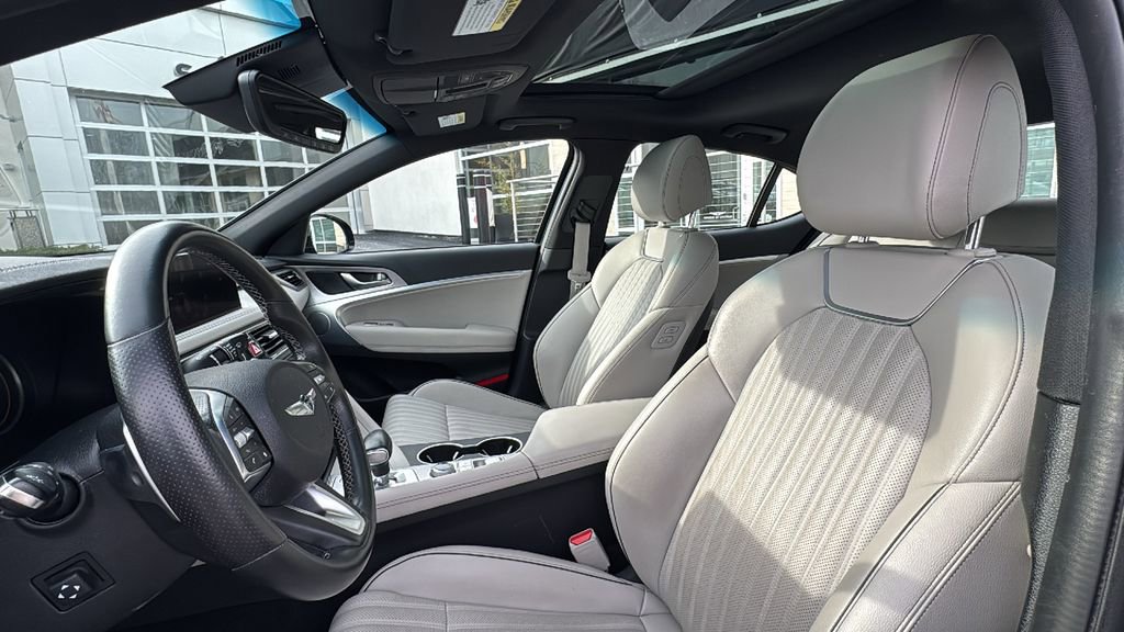 Used 2023 Genesis G70 3.3T w/ Sport Advanced Package image 32
