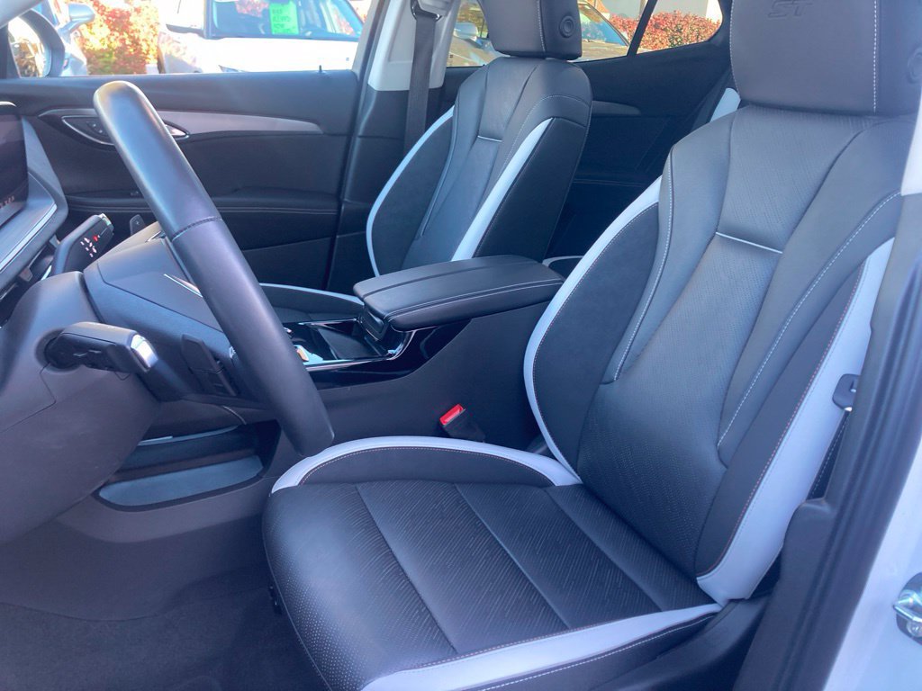 Used 2025 Buick Envision Sport Touring AWD/4WD image 26