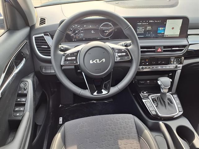 New 2025 Kia Seltos X-Line image 5