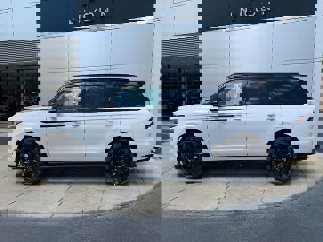 New 2026 Lincoln Navigator Black Label image 2