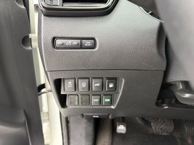 Used 2019 Nissan Rogue SV image 9