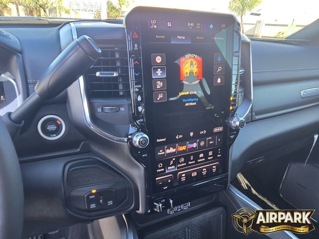 New 2026 RAM 2500 Laramie AWD/4WD image 25