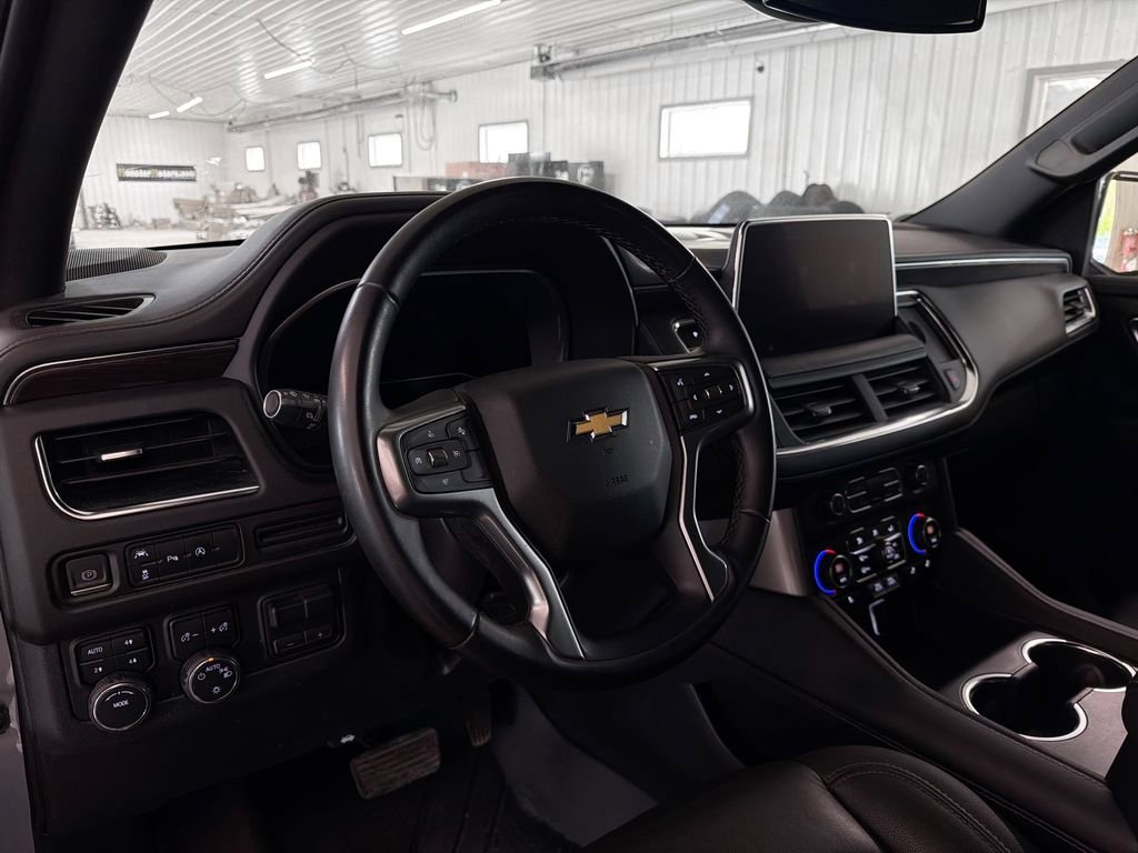 Used 2024 Chevrolet Suburban LT w/ Max Trailering Package AWD/4WD image 8