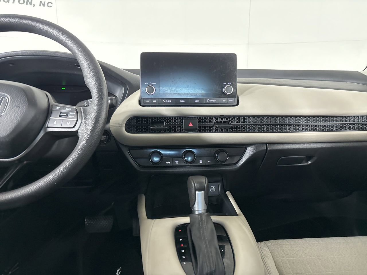 Used 2025 Honda HR-V LX image 21