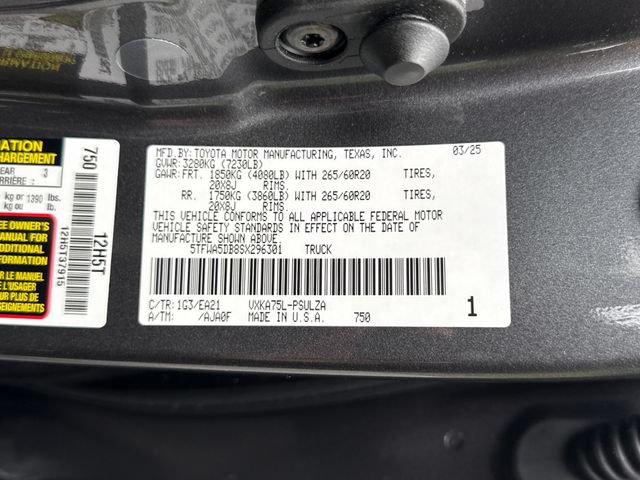 Used 2025 Toyota Tundra Limited AWD/4WD image 25