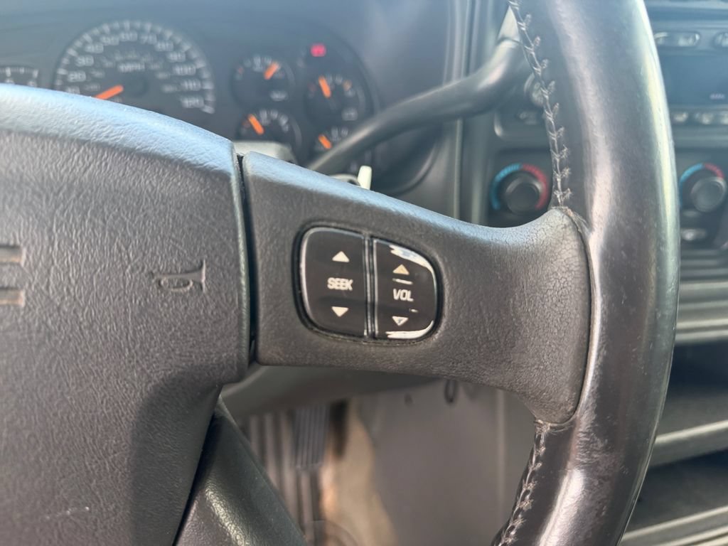 Used 2004 GMC Sierra 1500 SLT w/ Light Duty Power Package AWD/4WD image 18