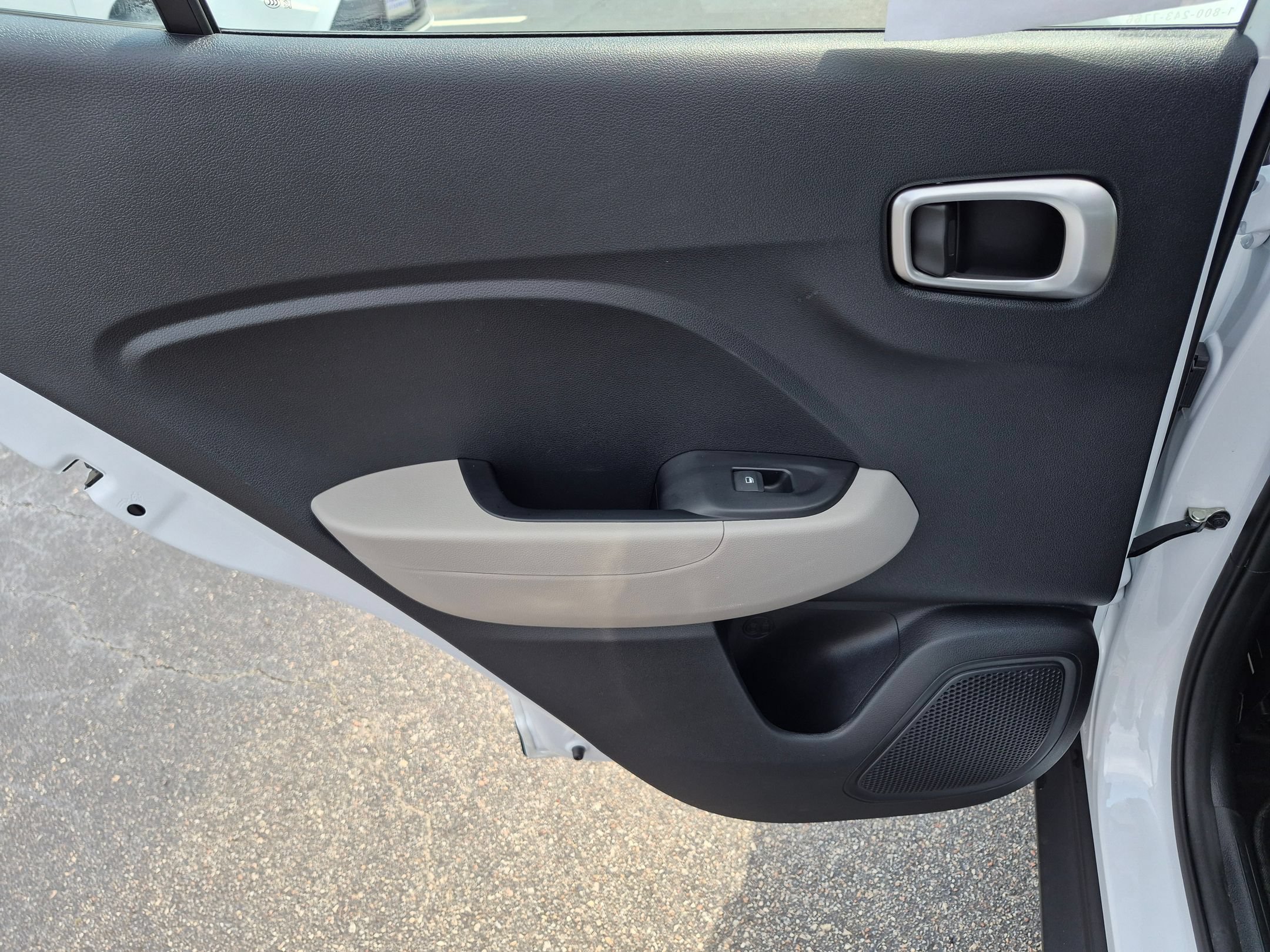 Used 2025 Hyundai Venue SEL FWD image 26
