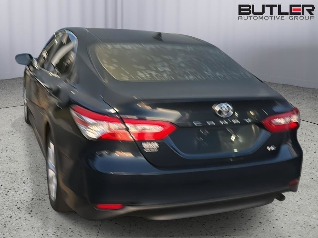 Used 2020 Toyota Camry LE FWD image 8