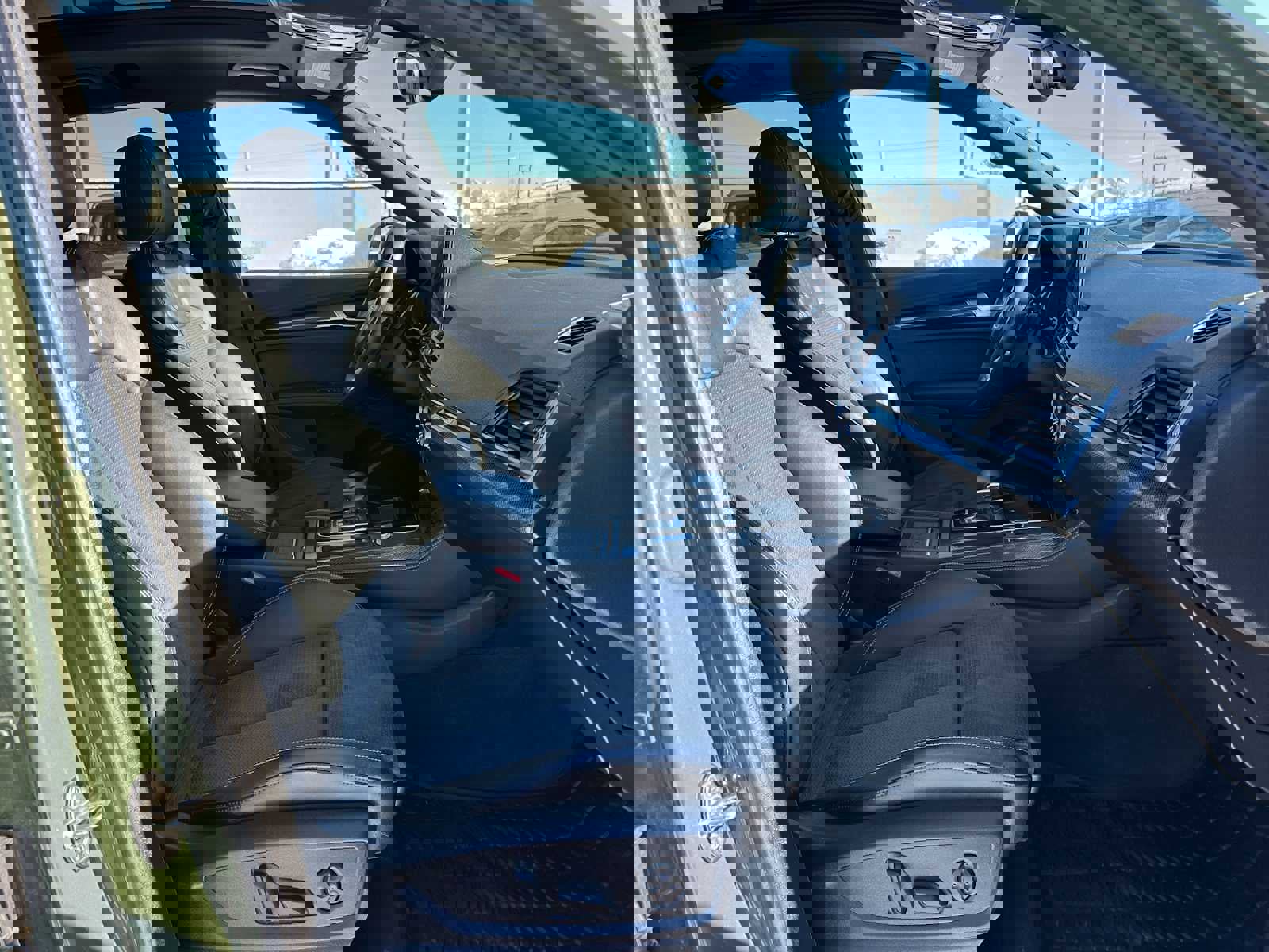 Used 2024 Audi SQ5 Prestige w/ Prestige Package image 10