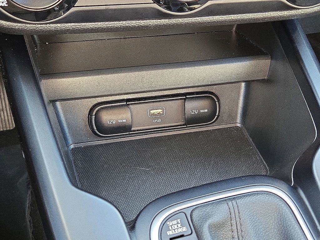 Used 2024 Kia Soul LX w/ Option Group 015 image 28