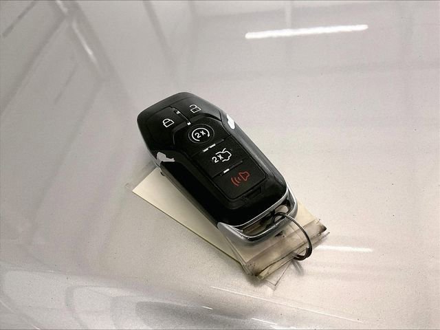 Used 2015 Ford Edge SEL w/ Equipment Group 201A AWD/4WD image 9