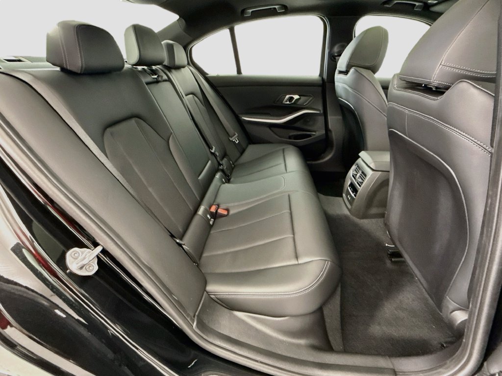 New 2026 BMW 330i Sedan w/ M Sport Package RWD image 21