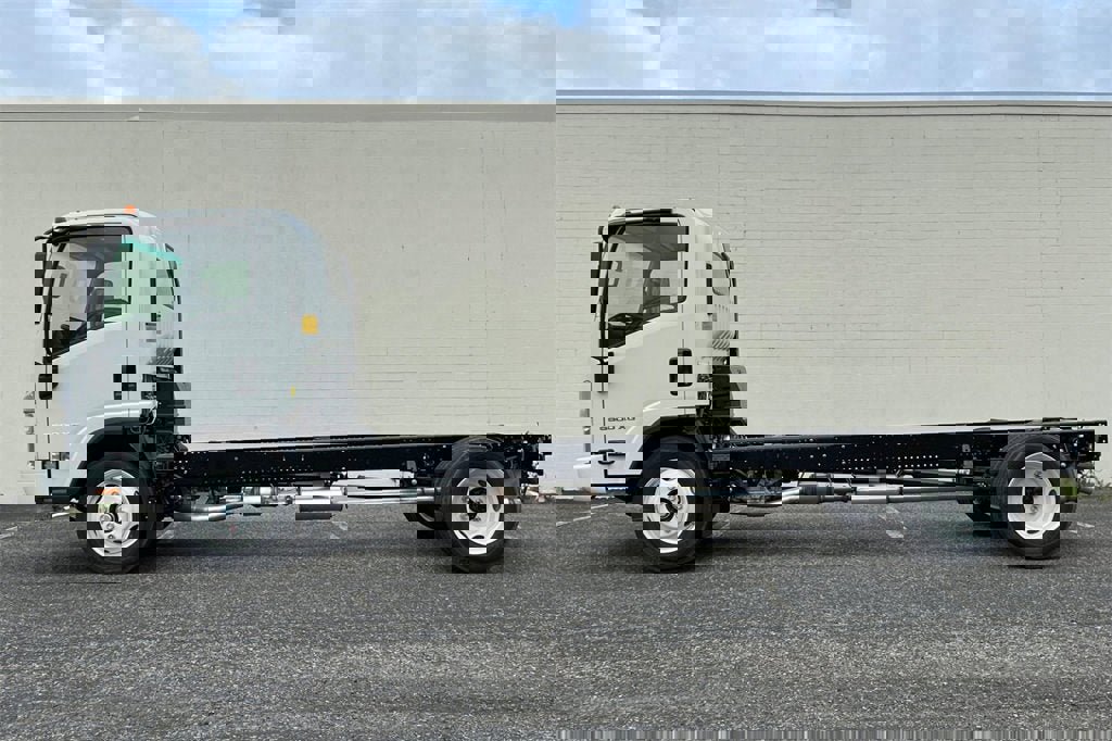 New 2025 Chevrolet Low Cab Forward 5500XG image 7