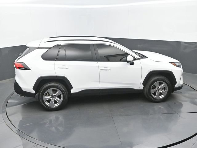 Used 2022 Toyota RAV4 XLE image 31