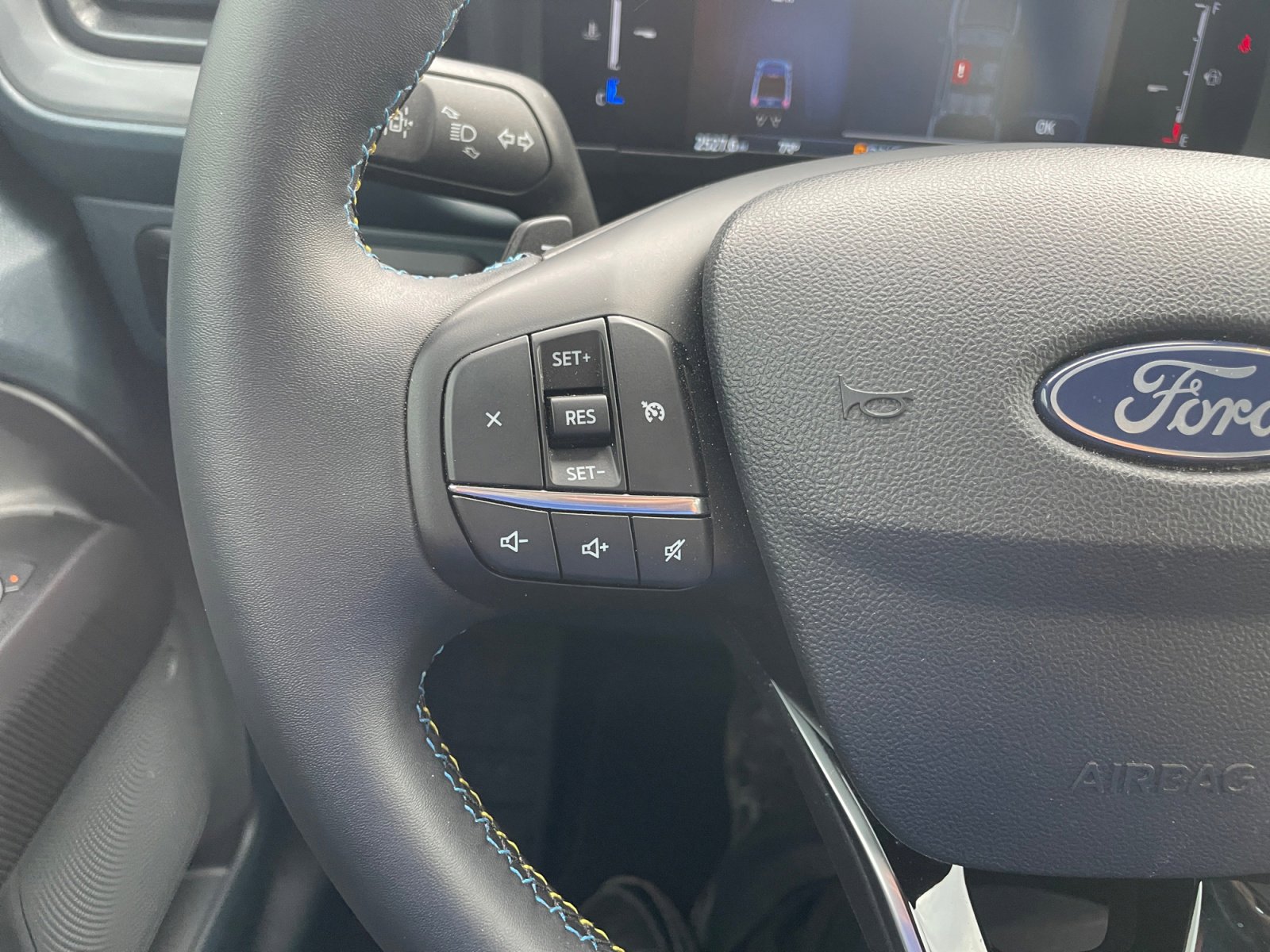 Certified 2025 Ford Maverick Lobo AWD/4WD image 20