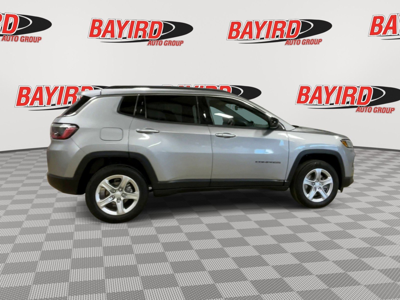 Used 2024 Jeep Compass Latitude image 9