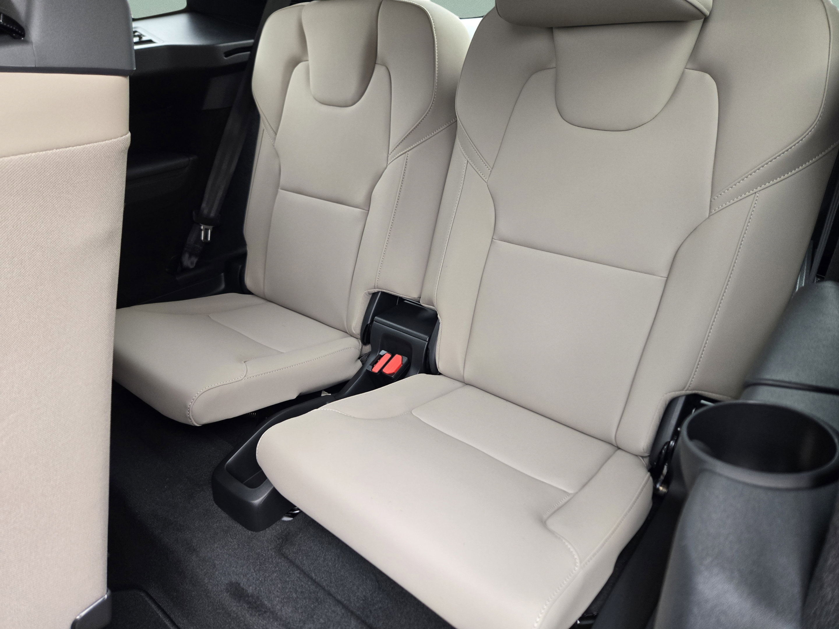 Used 2026 Volvo XC90 B6 Plus w/ Protection Package Premier AWD/4WD image 29