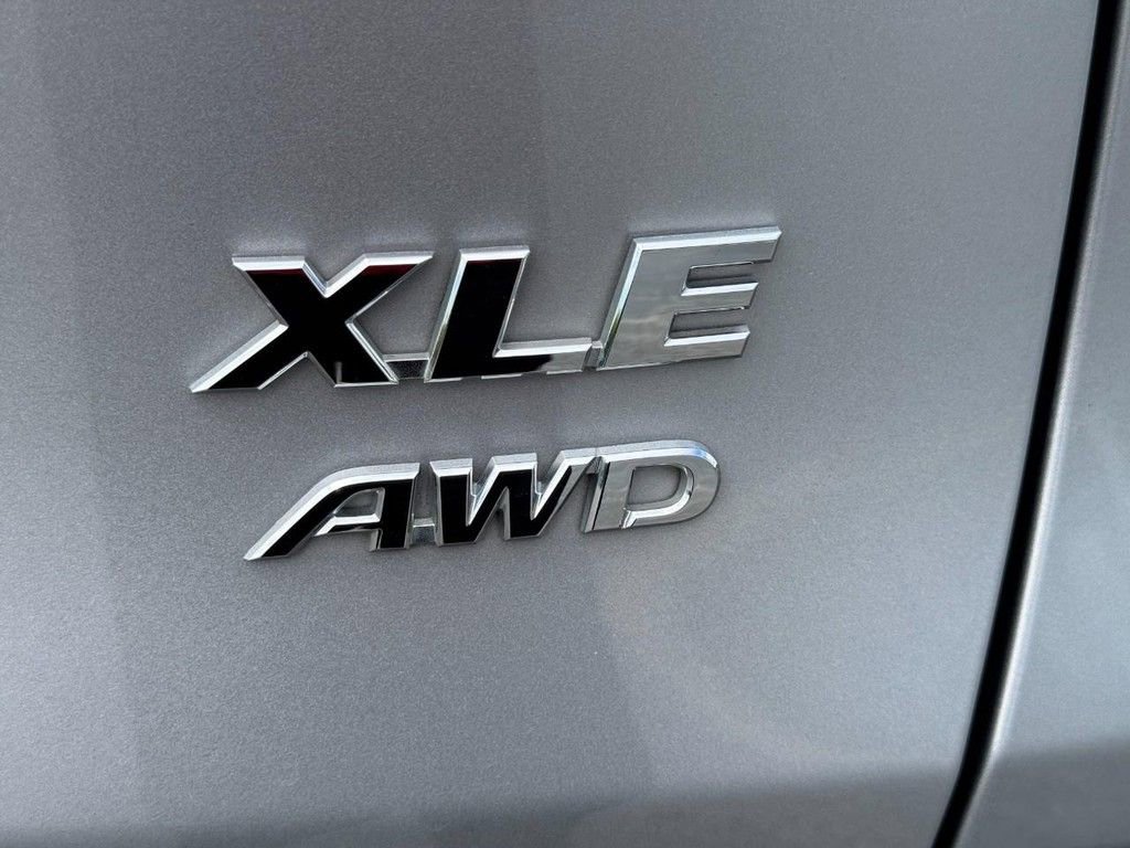 Used 2025 Toyota RAV4 XLE image 6