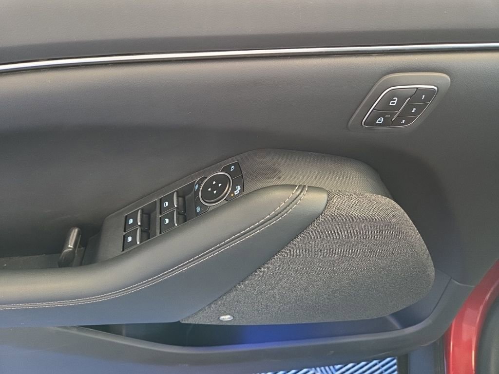 Used 2023 Ford Mustang Mach-E Premium image 9